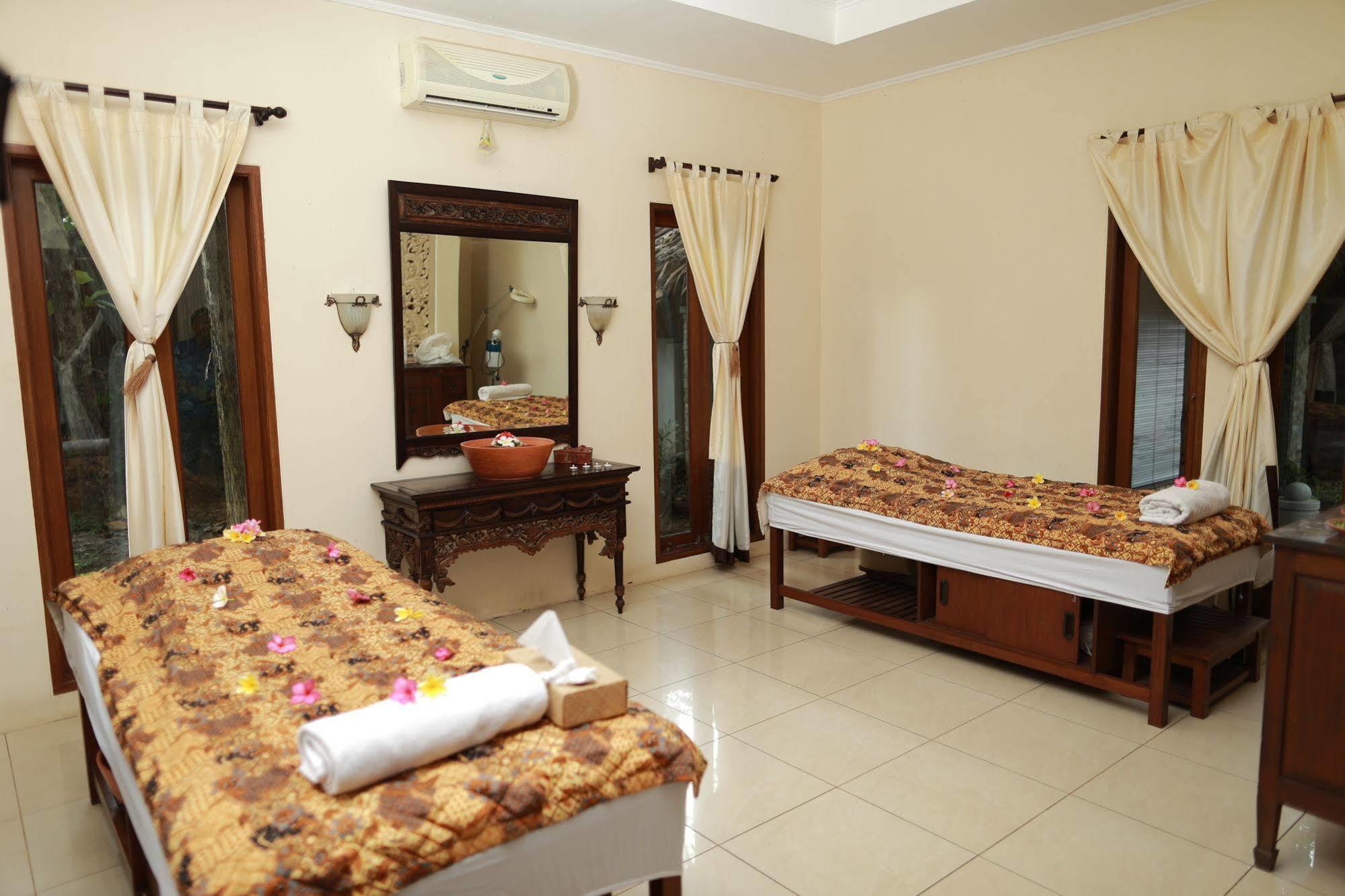 Sanghyang Indah Spa Resort Аньєр Екстер'єр фото